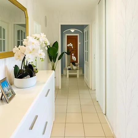 Appartamento Comfortable And Bright Bedroom, *